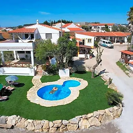 Da Silva Surfcamp 4 Bettzimmer Mit Fruehstueck * Lourinha (Lisbon)